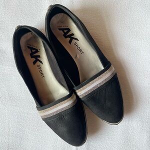 AK Anne Klein Sport Black Slip-On Loafers size 10
